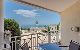 Studio Vue mer et Piscine Climatisation Wifi